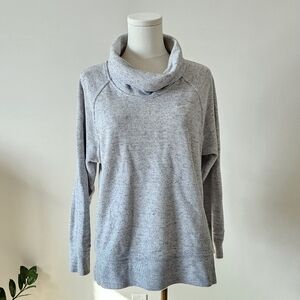 Nike cowl neck Size m Women's Gray Sweater